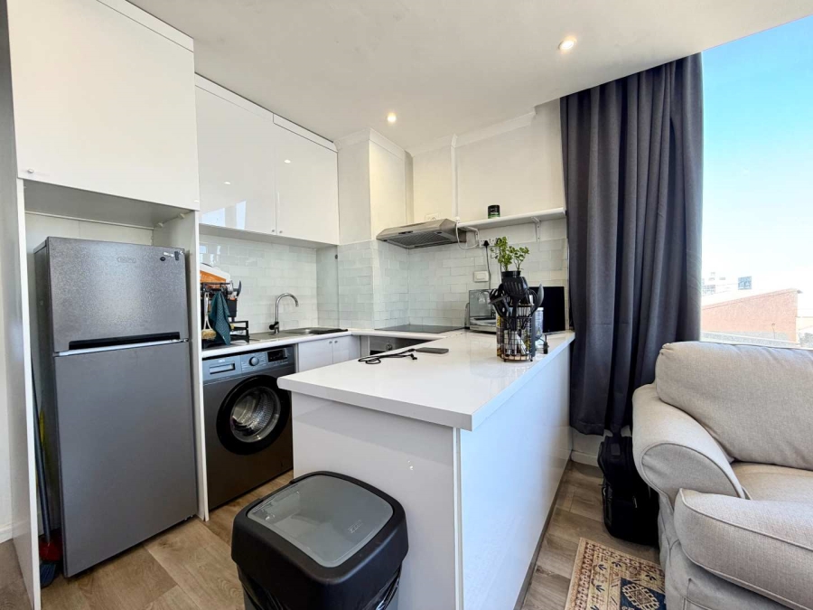 To Let 1 Bedroom Property for Rent in Woodstock Western Cape